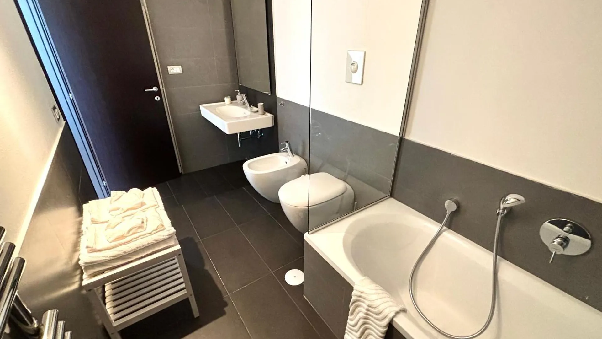 Unonoveuno Luxury Apartment Naples